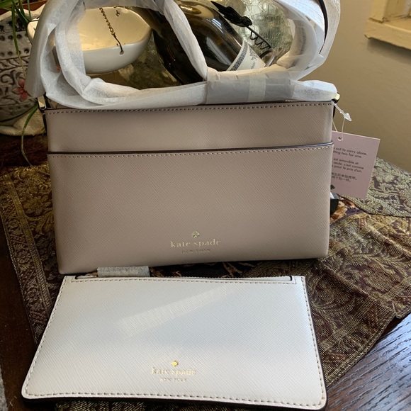 SOLD⛔️Authentic Kate Spade Saffiano leather top zip Crosby w large card holder - Picture 3 of 15